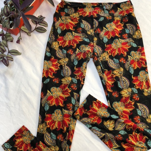 LuLaRoe Pants - LulaRoe leggings, OS.  Unicorn 🦄 alert!